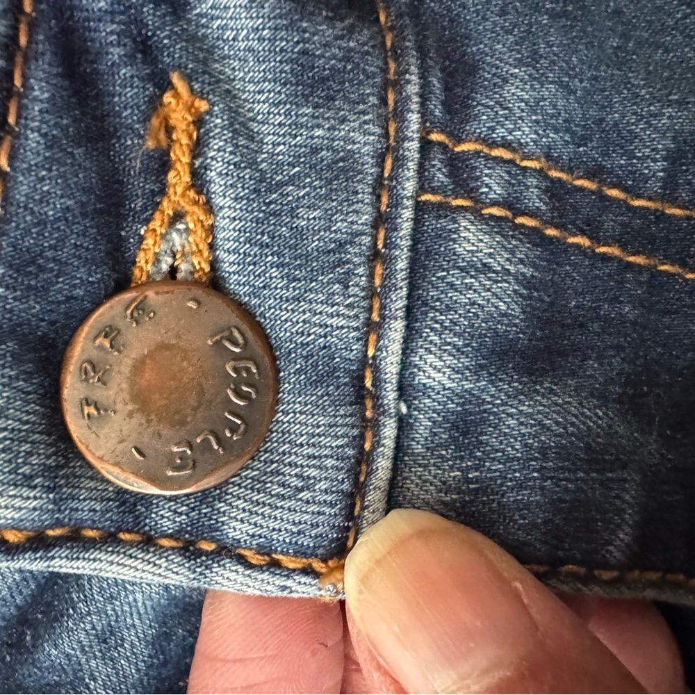 Free People Women's Blue Wide Flared Jeans Boho Frayed Hem Size 25 - Picture 6 of 11